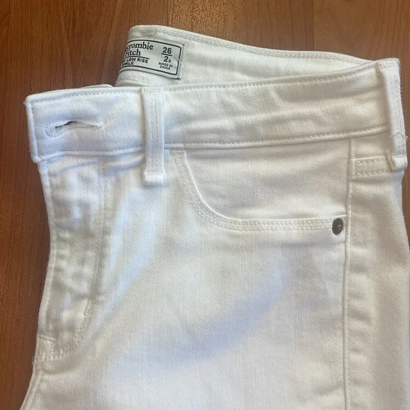 New Abercrombie & Fitch white ankle Skinny Jeans frayed 2 26 - Picture 2 of 6